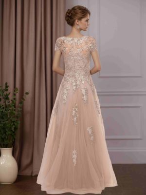 A-Line/Princess Round Neck Short Sleeves Floor-Length Mother of the Bride Dresses with Lace Appliques