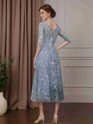 A-Line/Princess Scoop Neck Half Sleeves Tea-Length Mother of the Bride Dresses With Lace Appliques