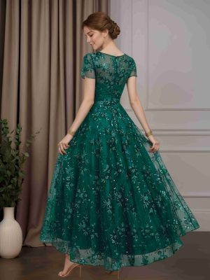 A-Line/Princess Scoop Neck Short Sleeves Asymmetrical Mother of the Bride Dresses with Lace Appliques & Sequins