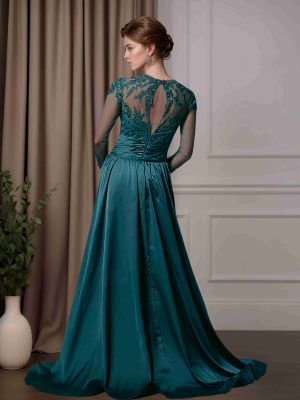 Mermaid/Trumpet Jewel Neck Long Sleeves Floor-Length Mother of the Bride Dresses with Ruched, Sequins & Lace Appliques